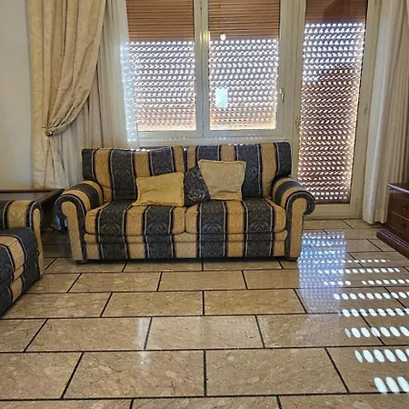 Australian House - Bufalotta Apartment Rom